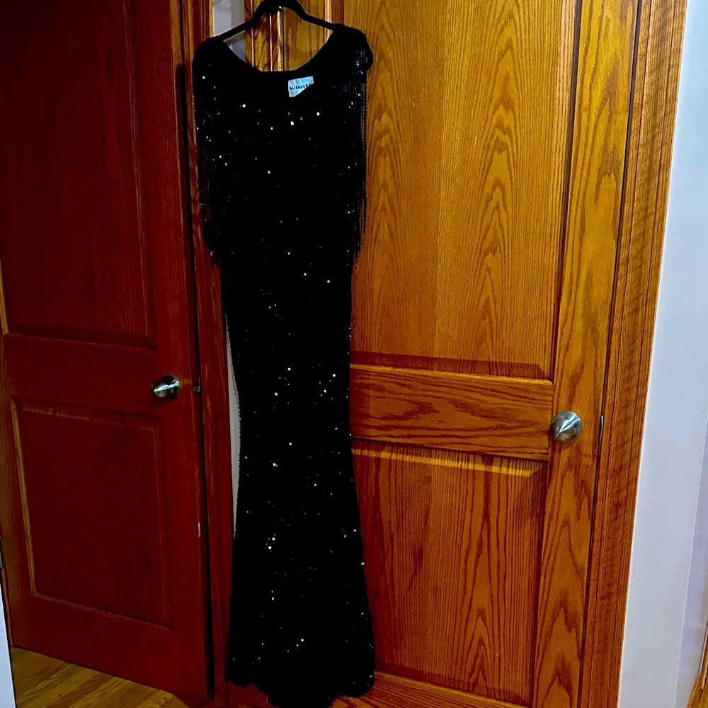 Chic Black Sequin Maxi Dress